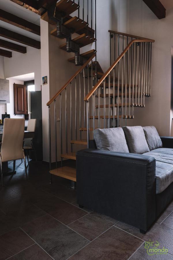 Giro Nel Mondo Apartments Катанія Екстер'єр фото